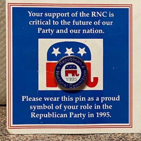 Republican National Committee pins from 1995, 1997, 2002 - Picture 2 of 7